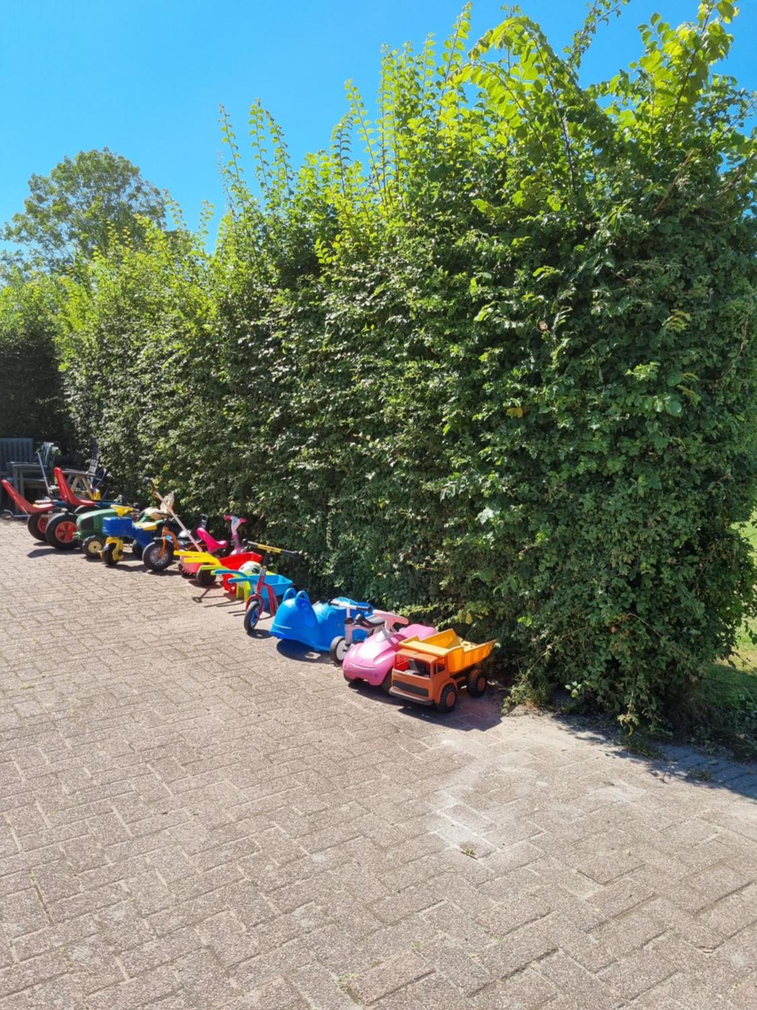 Camping De Tulpenweide Lege Kampeerplaats, Lege Plaats Op Het Gras Zonder Bed Breezand エクステリア 写真